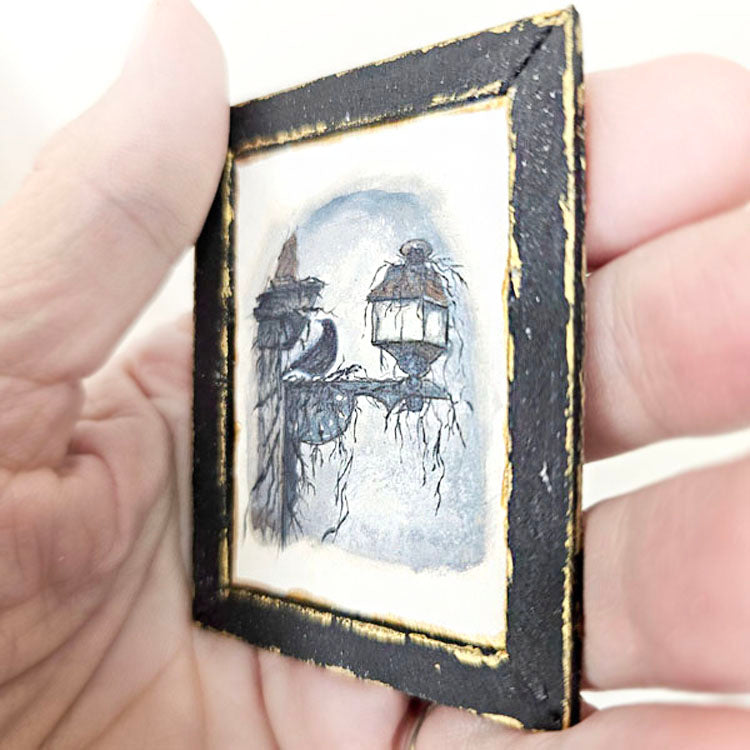 Crow Lantern Nr. 1:6 Puppenhaus Miniatur handgemachte gerahmte Kunst aus Holz