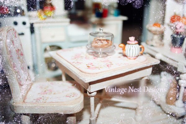 Table & Chairs No.1 Dollhouse Miniature Handmade image 6