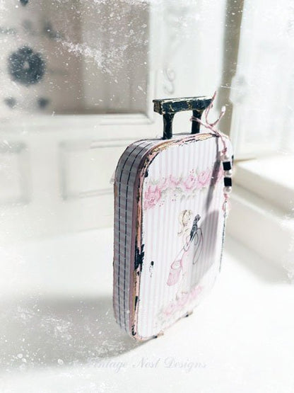 Vintage Barbie No.4:2 Luggage Suitcase Dollhouse Miniature Handmade image 6