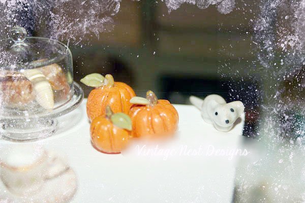 Three Grungy Pumpkins No.1 Dollhouse Miniature Handmade image 2