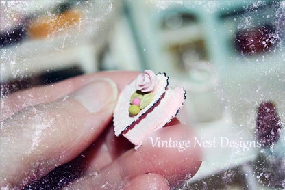 Sweetheart Box No.23 Dollhouse Miniature Handmade image 1