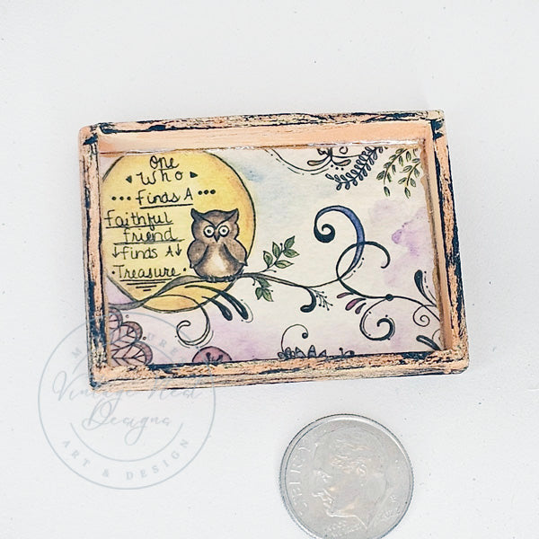 Miniature One Who? Owls No.2-1 Art 1:12 Scale Dollhouse Shadow Box with Quote