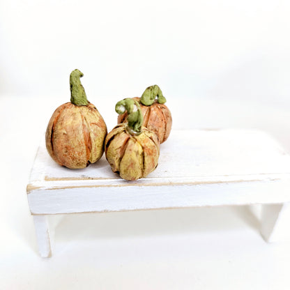 Trois citrouilles d'Halloween sales n°2, miniature de maison de poupée faite à la main