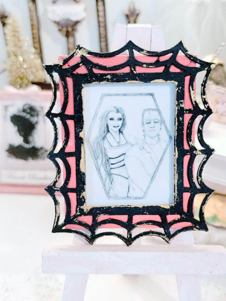 Miniature Herman & Lilly Munster No.1:2 Art Dollhouse Wall Decor Shadow Box Diorama