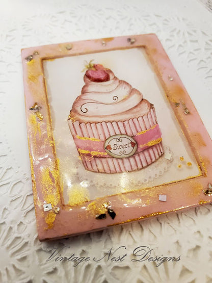 Cupcake Nr. 6:3:3 Puppenhaus Miniatur handgemachte Holzrahmenkunst