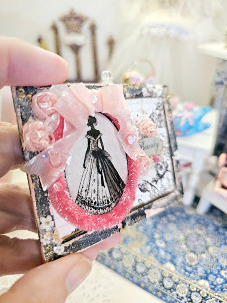 Miniature Silhouette No.3 for Dollhouse Decor Shadow Box Diorama