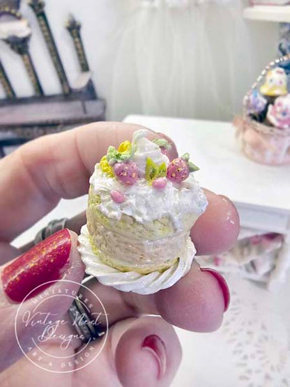 Miniature Strawberry Cake No.2 Handmade for Dolls Diorama Room Shadow Box