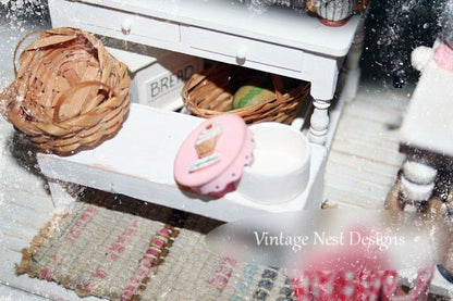 Cupcake Box No.12 Dollhouse Miniature Handmade image 1