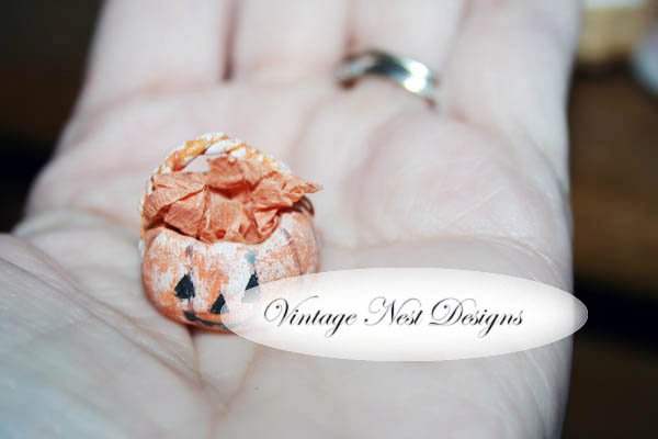 Pumpkin Bucket No.1:1 Dollhouse Miniature Handmade image 2