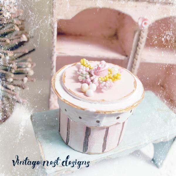 Box No.75 Dollhouse Miniature Handmade image 3